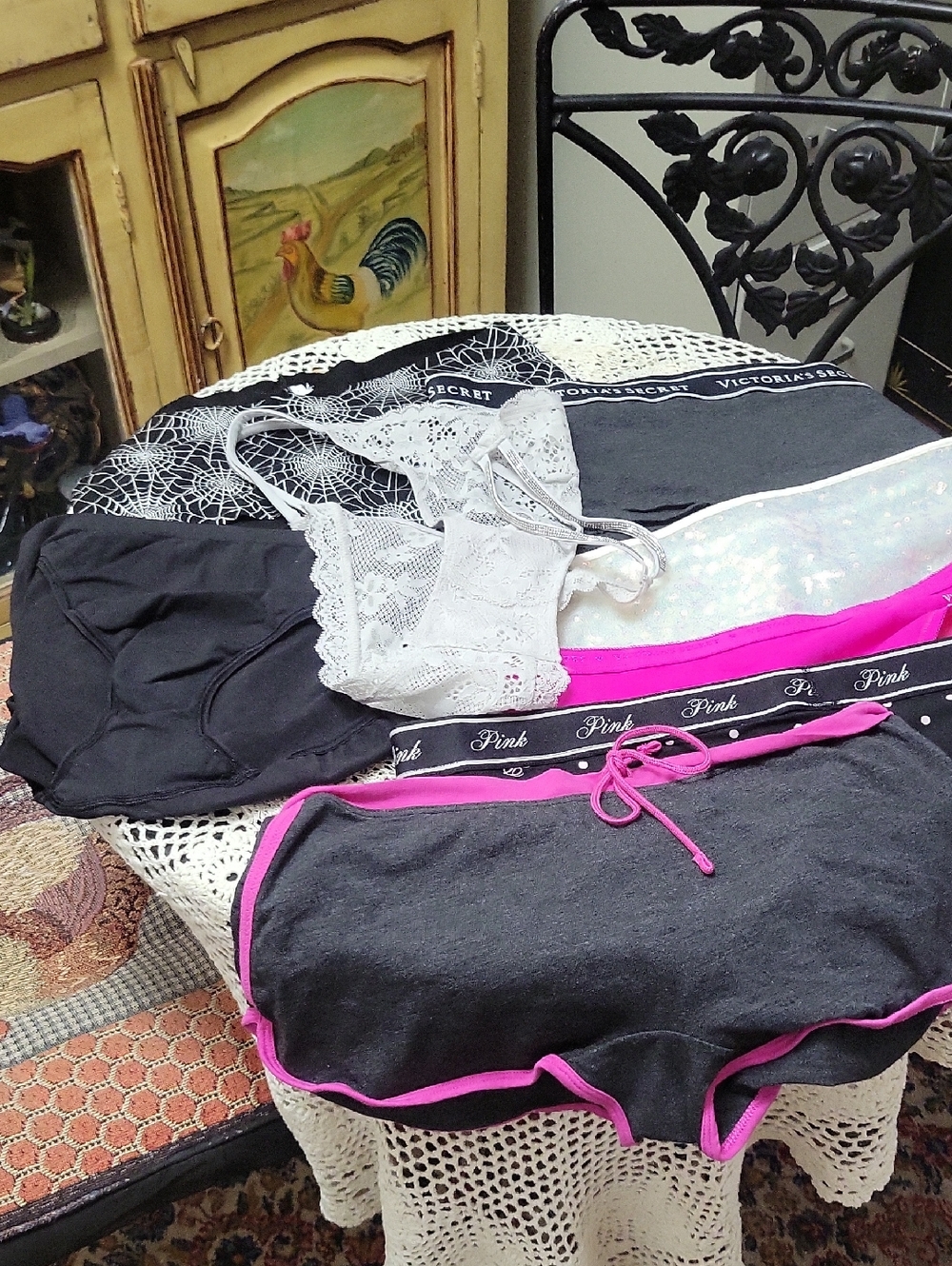 Victoria Secret Pamties Size L Never Worn